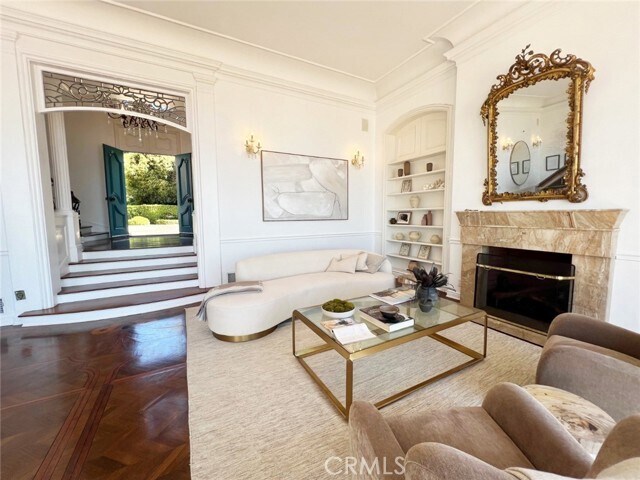 Building Photo - 605 Paseo Del Mar