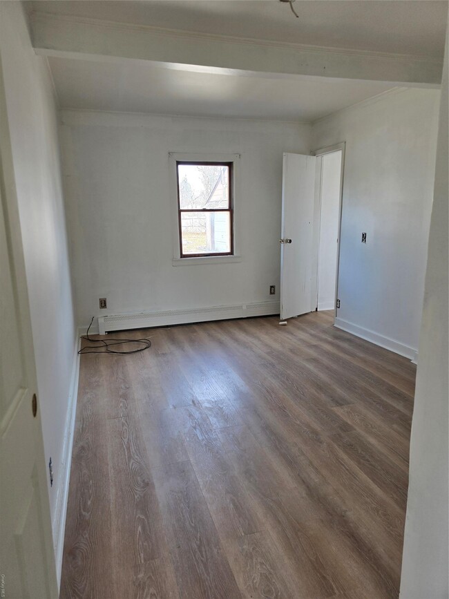 Building Photo - 29 Hackensack Rd