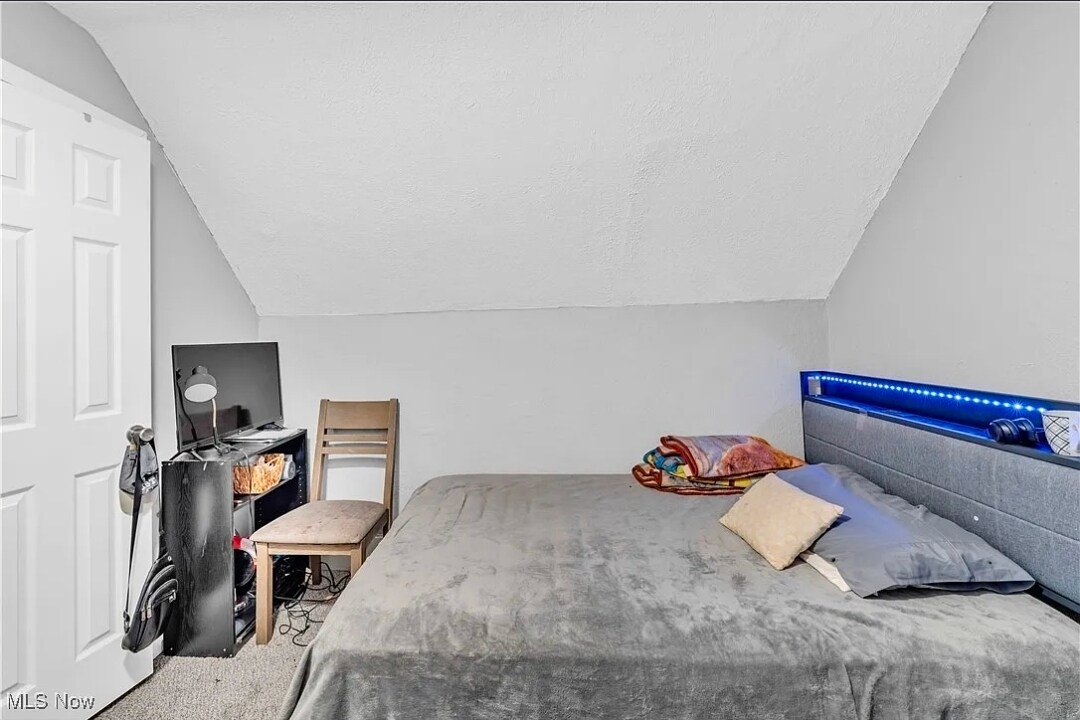 Building Photo - 504 W 21st St