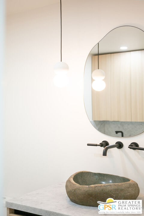 Building Photo - 48940 Desert Flower Dr