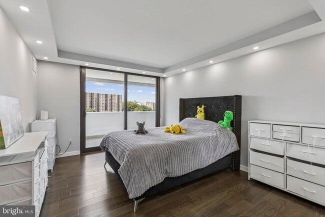 Building Photo - 6101 Edsall Rd