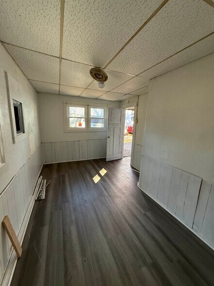 Building Photo - 1971 E Cantrell St