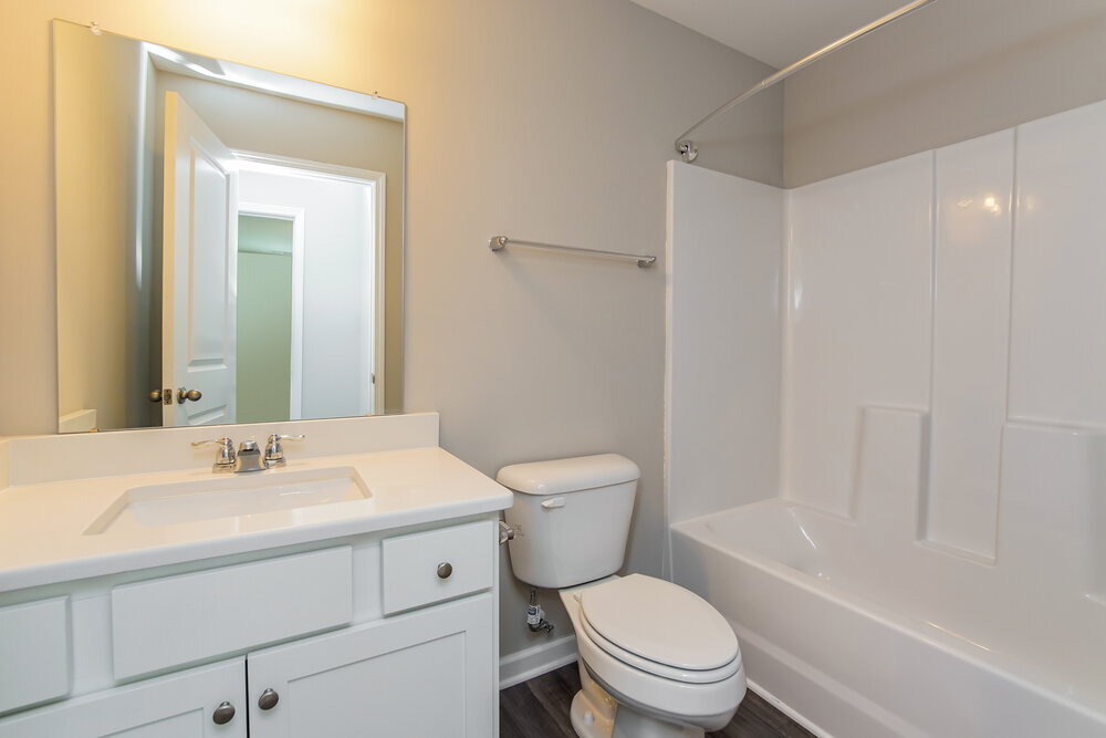 Building Photo - 544 Landing View Dr
