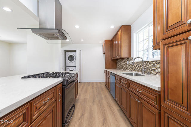 Building Photo - 8536 Tampa Ave