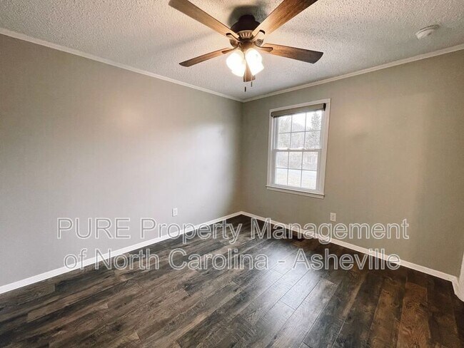 Building Photo - 68 Wake Robin Way