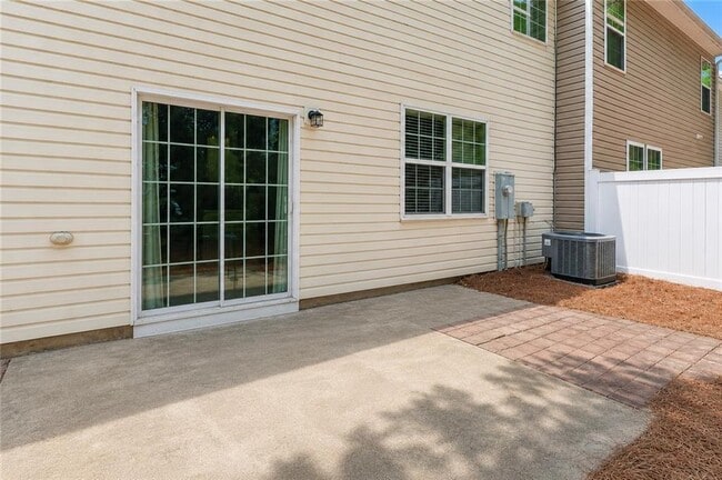 Building Photo - 559 Windstone Trail