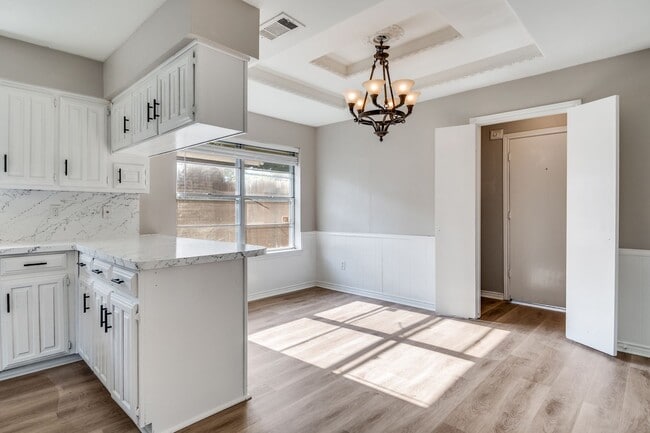 Building Photo - Gorgeous Hidden Treasure in Garland