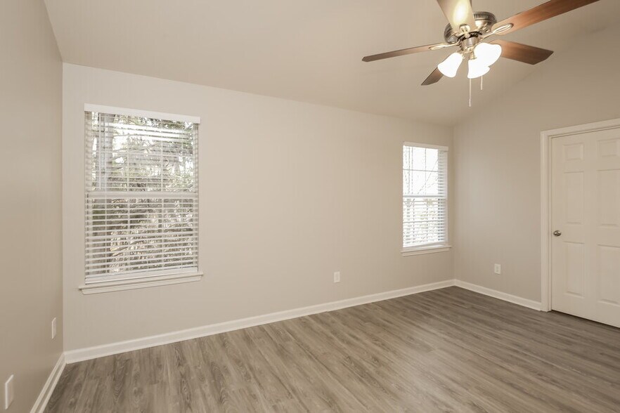 Building Photo - 414 Hidden Creek Ct