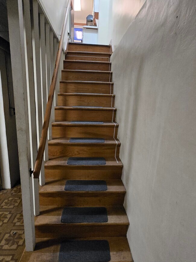 Building Photo - 2445 Brookwood St