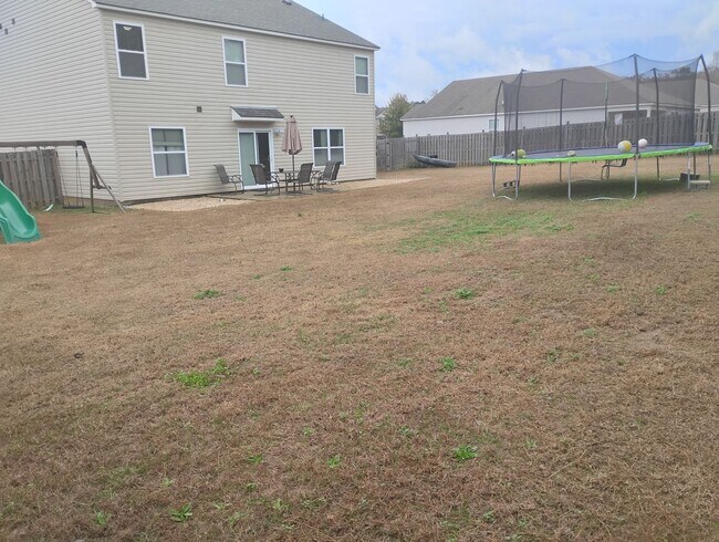 Building Photo - Modern-Lux Style 4BR/2.5BA House