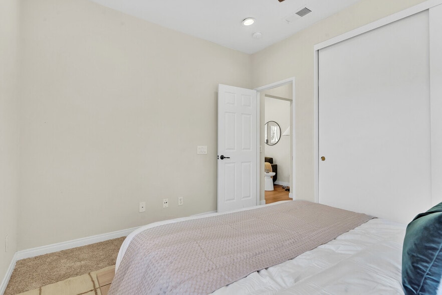 Building Photo - 11424 Via Rancho San Diego