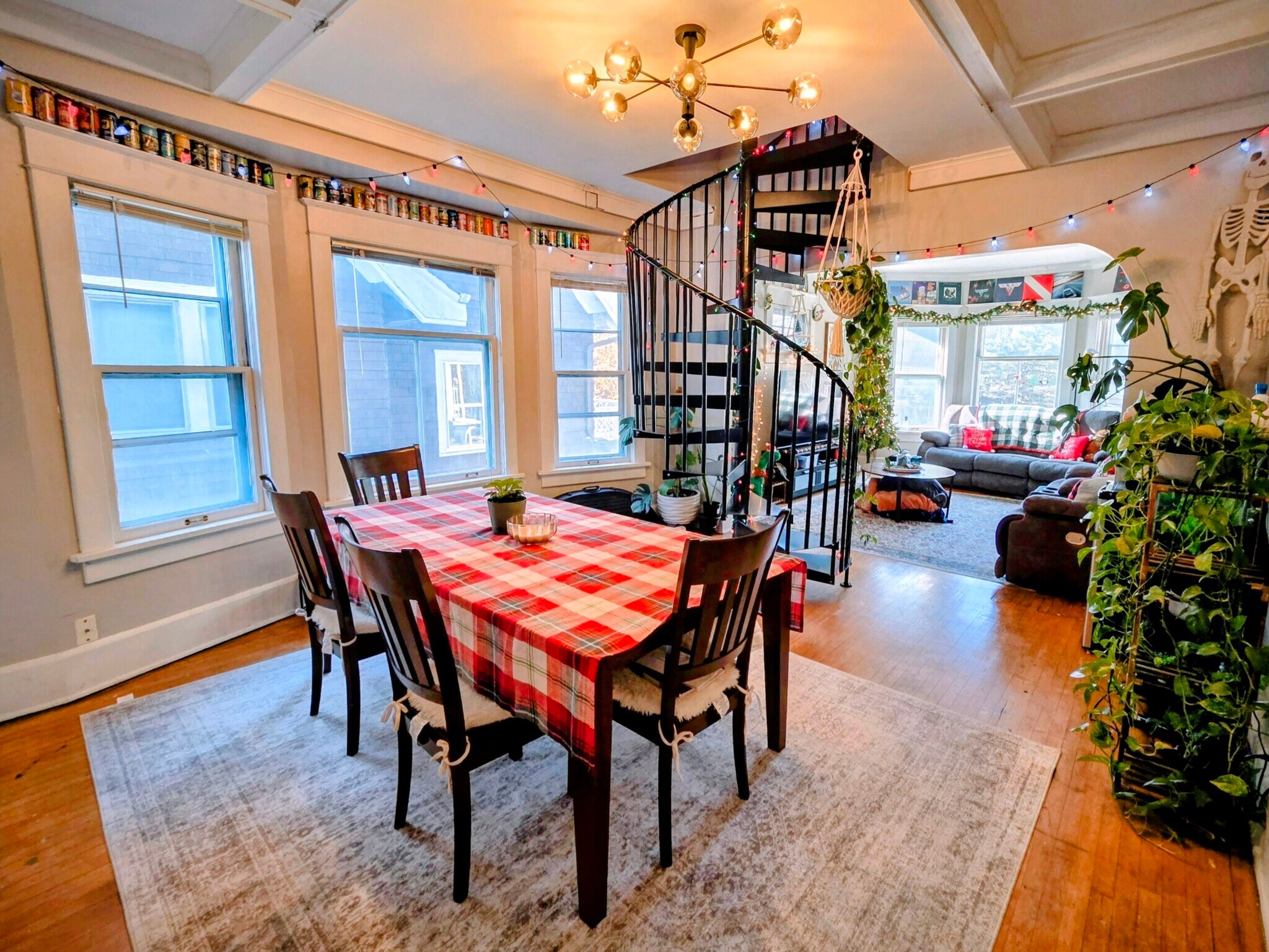 Building Photo - 3022 N Frederick Ave