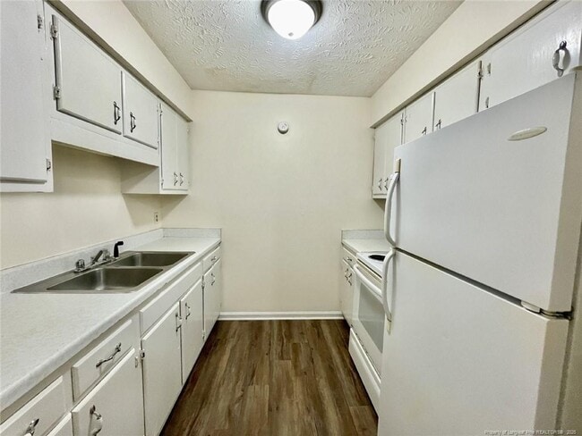 Building Photo - 3241 Willard Dr
