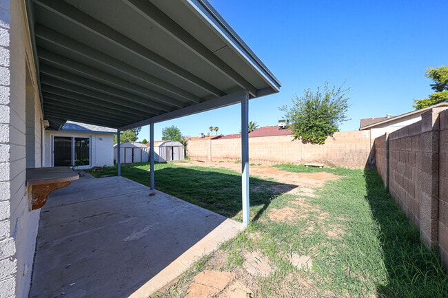 Building Photo - 408 W Oraibi Dr