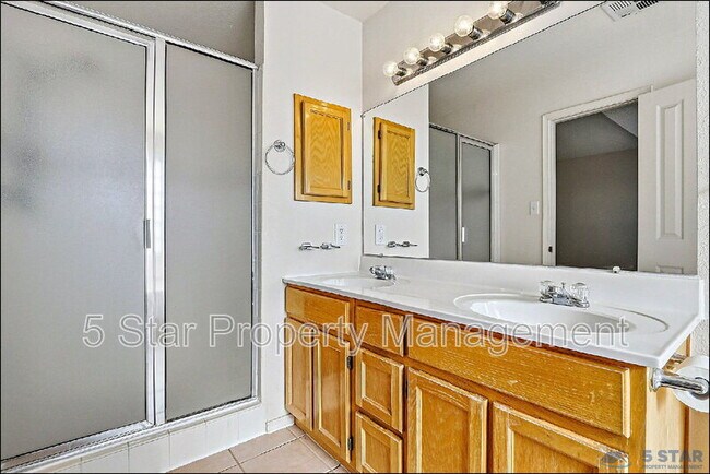 Building Photo - 3140 Tierra Agave Dr