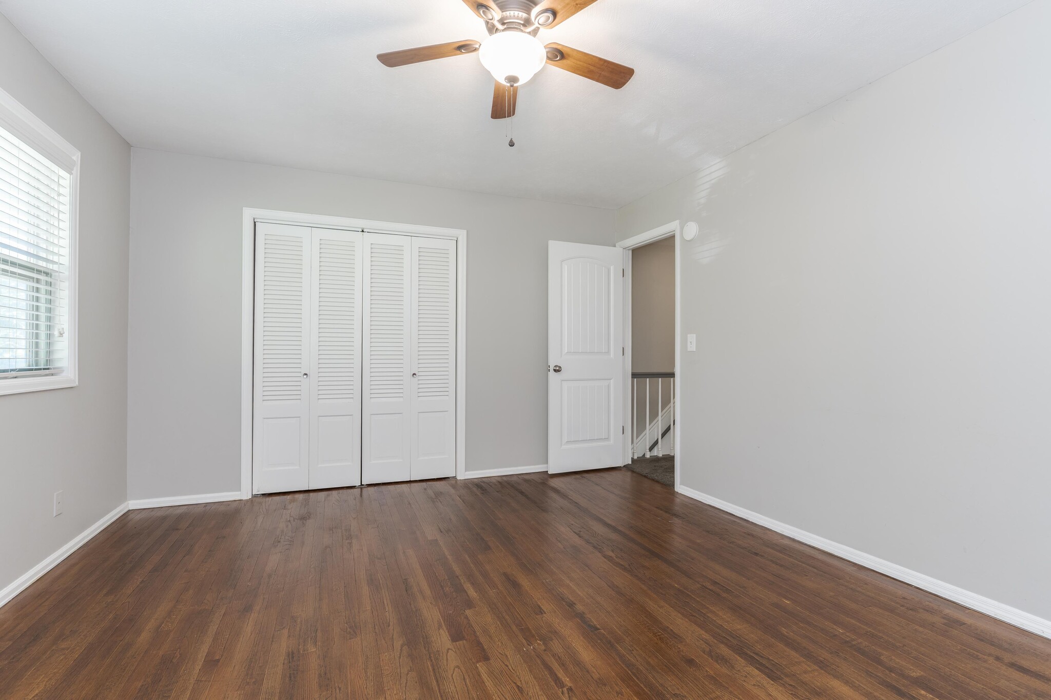 45S bedroom 2 - 45 Whites Plz