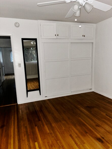 Building Photo - 1850 La Brea Ave