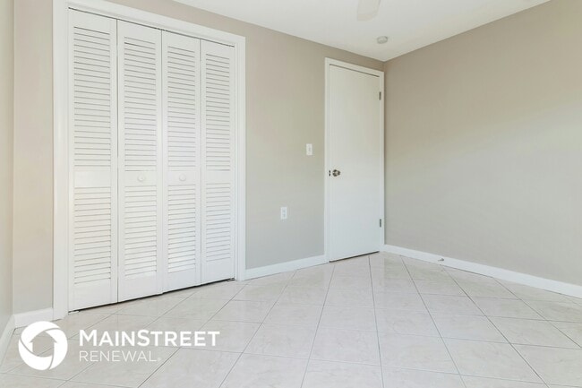 Building Photo - 5822 Elena Dr