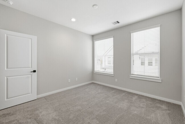 Building Photo - 412 Stonework Garden Ln