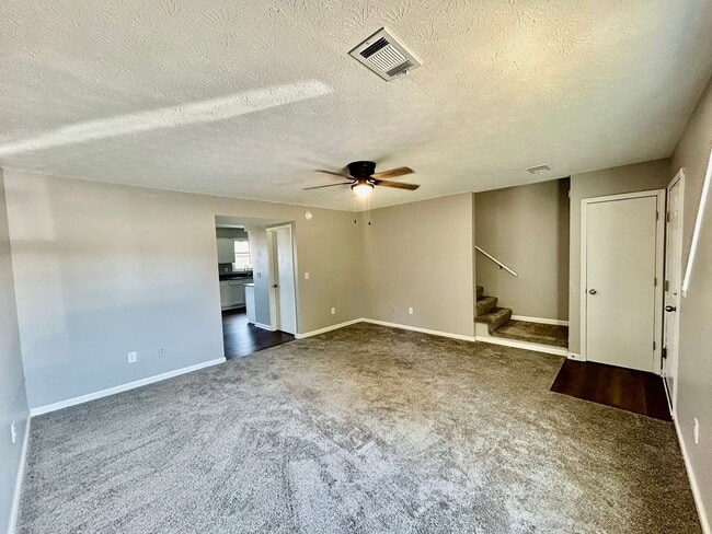 Building Photo - September Rent Free! Modern 3BR Apartment ...