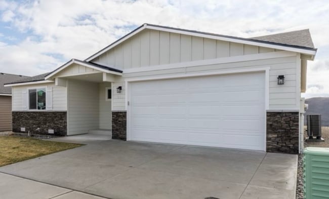 Primary Photo - New Construction Three Bedroom Two Bath Be...