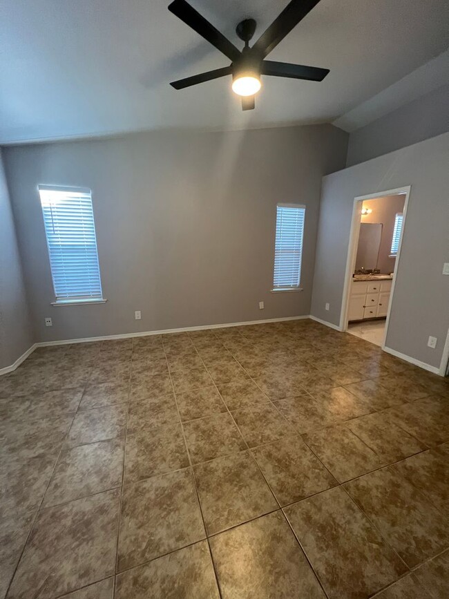 Building Photo - This home is for you! Newly remodeled