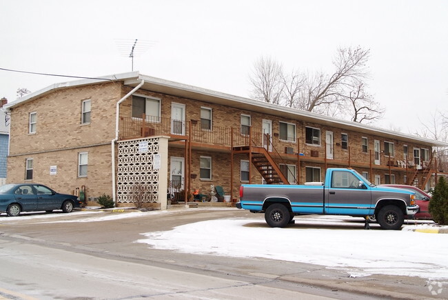 Building Photo - Huntington Village Apartments