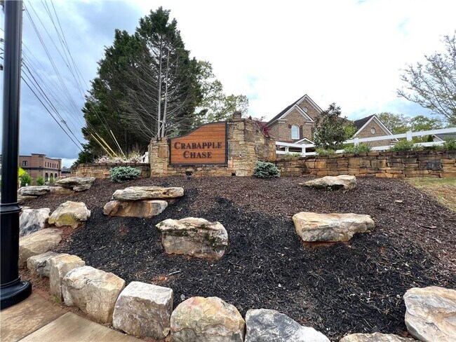 Building Photo - 12560 Crabapple Chase Dr