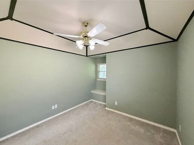 Building Photo - 4652 Portrait Ln
