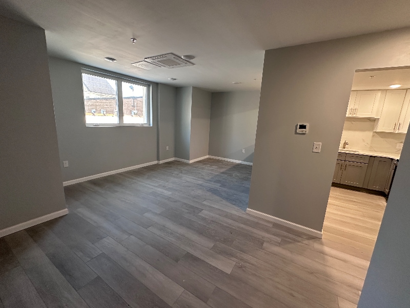 Building Photo - 140 S Easton Rd