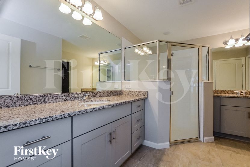 Building Photo - 481 Earhart Dr