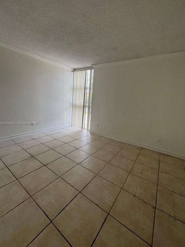 Building Photo - 2075 NE 164th St