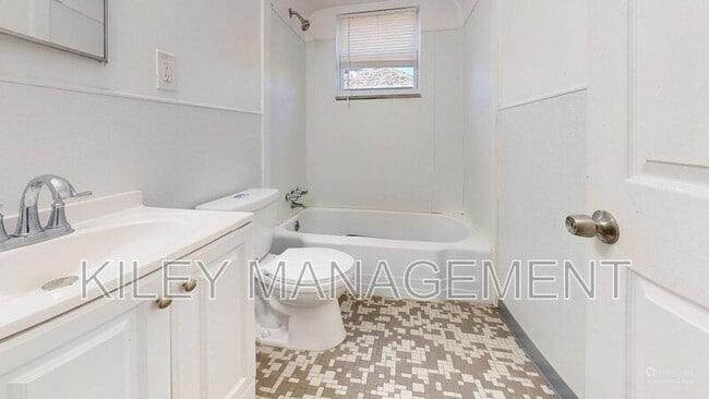 Building Photo - 16894 Hubbell Ave