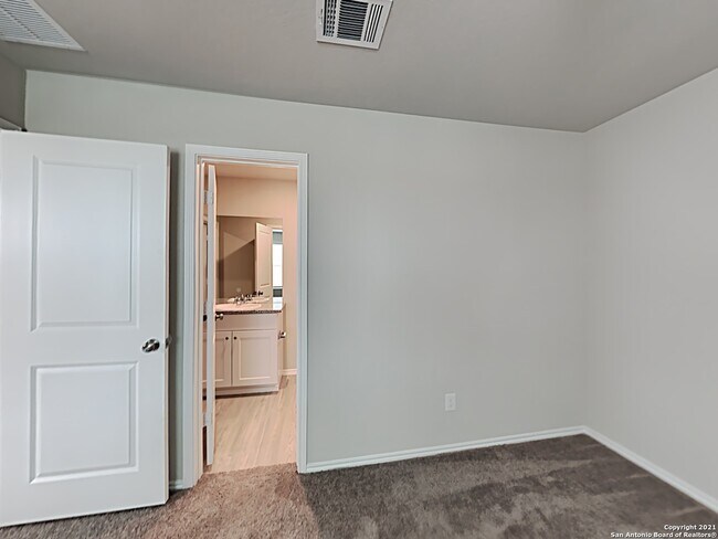 Building Photo - 317 Cordova Loop