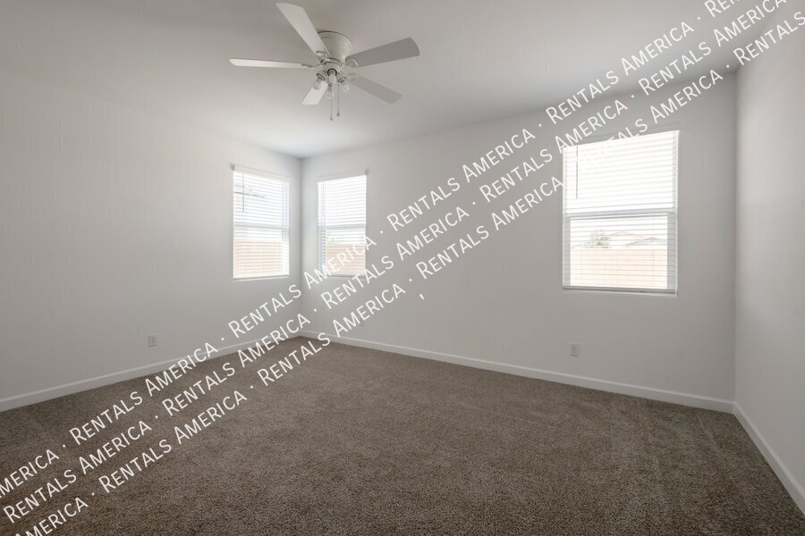 Building Photo - 22560 N Lynn St