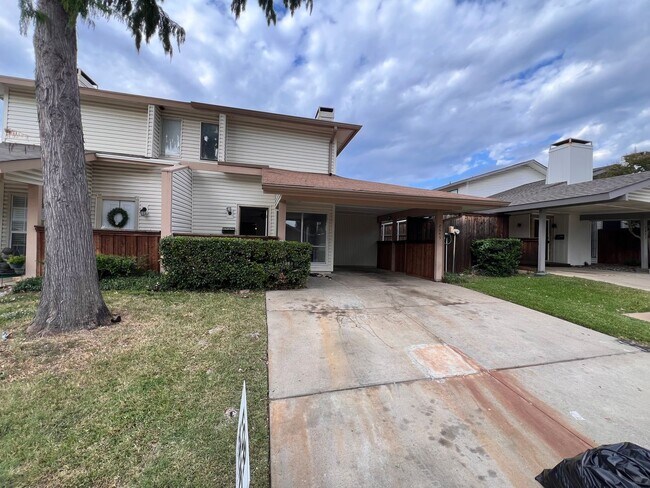 Building Photo - 2645 Via Valencia