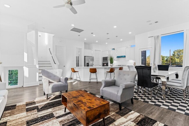 Building Photo - 4017 Ward St