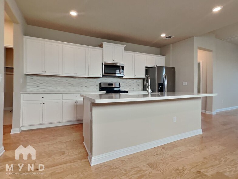 Building Photo - 8603 McKamy Dr