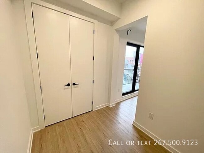 Building Photo - 1306 N Front St