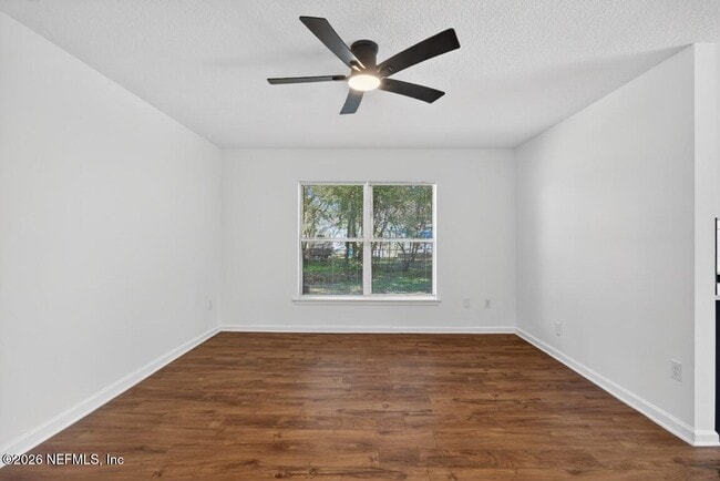 Building Photo - 411 Pearl St