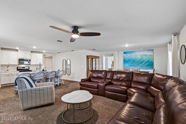 Building Photo - 14 Jarama Cir