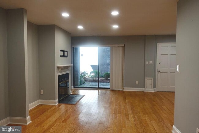 Primary Photo - 1325 13th St NW