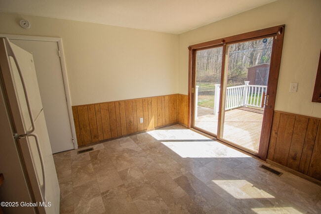 Building Photo - 31 Mildred Ln