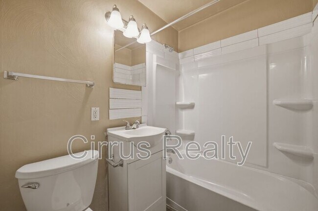 Building Photo - 1 Shelby St