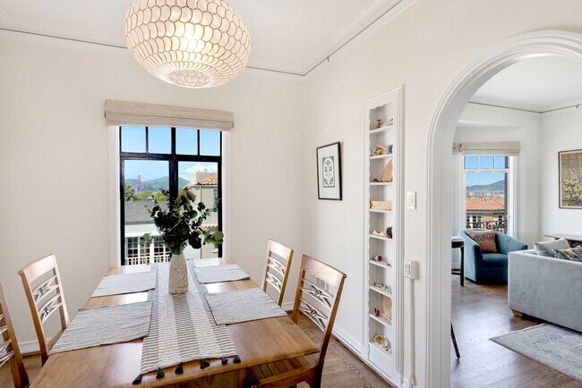 Building Photo - 3689 Fillmore St