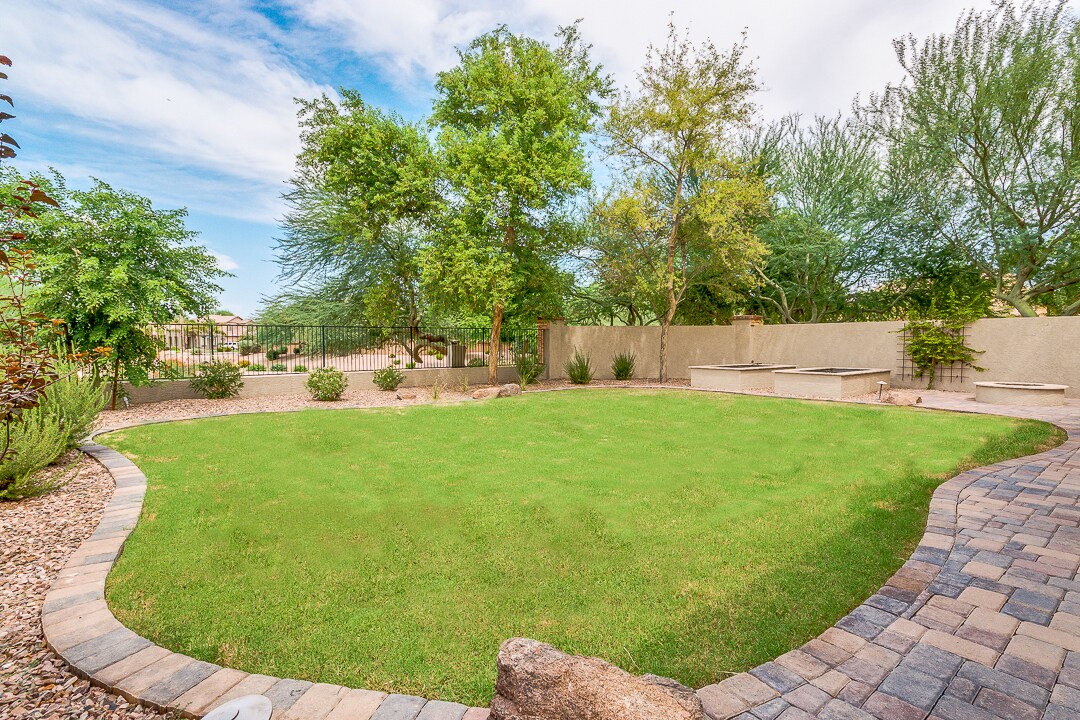 Building Photo - 1326 E Macaw Dr