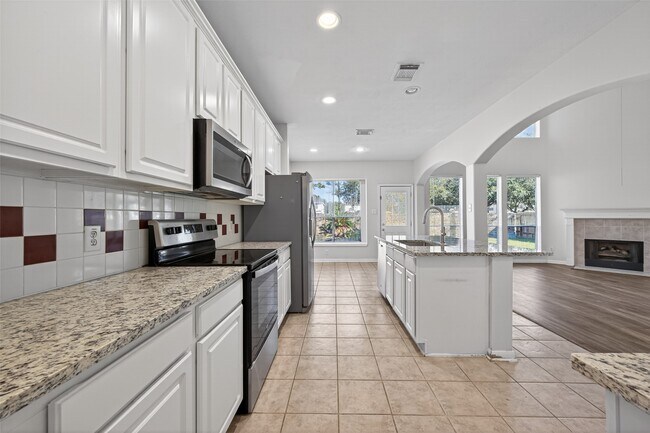 Building Photo - 23730 River Pl Dr