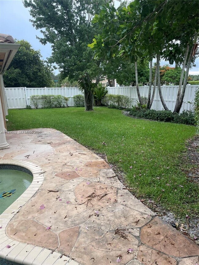 Building Photo - 1552 NW 135th Ave