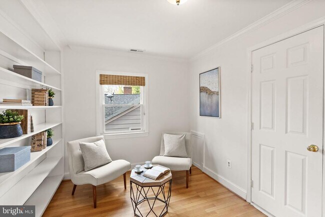 Building Photo - 4714 Upton St NW
