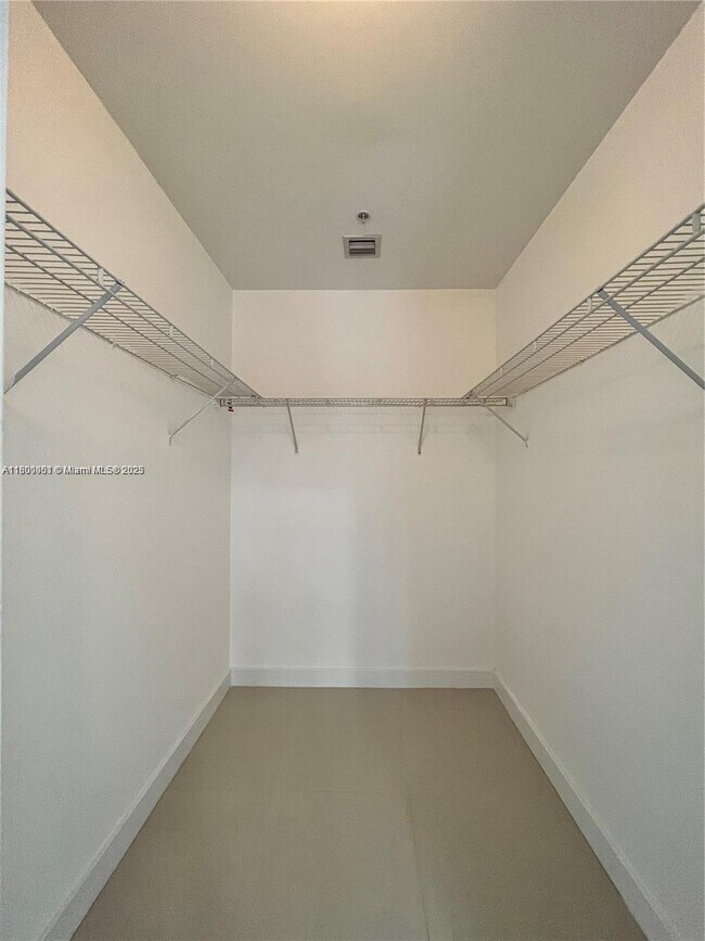 Building Photo - 550 Okeechobee Blvd